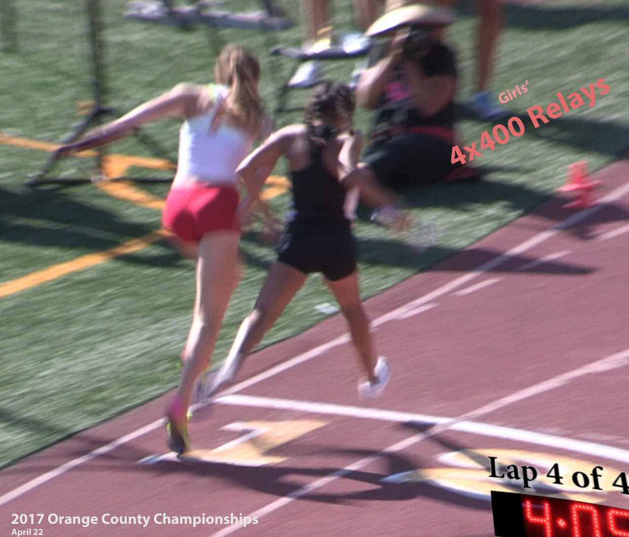 2017-04-22 - Lead photo (Girls' 4x4 Relay - finish of heat 2)